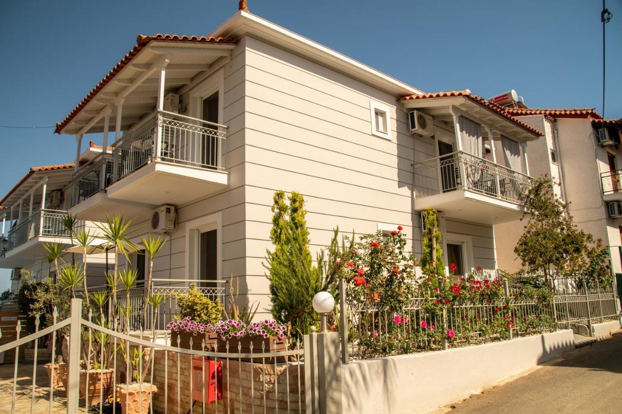 Panorama Apartments Chrani Bagian luar foto